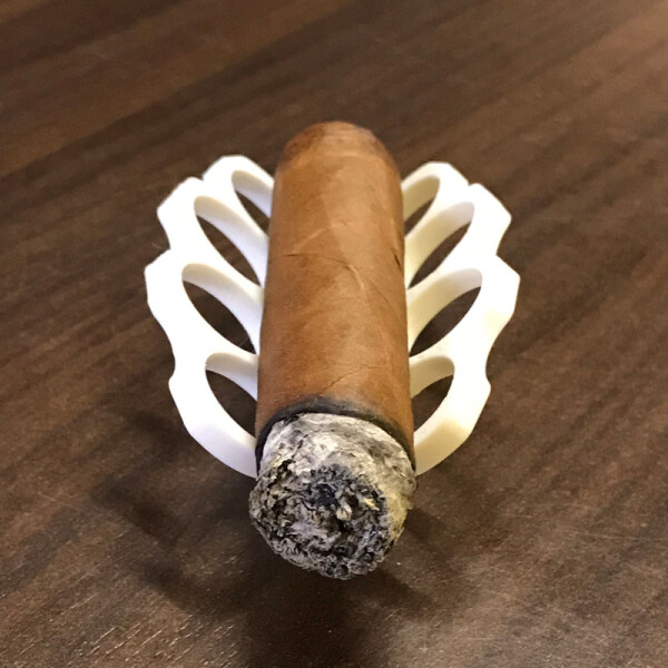 Zigarrenbank Zerschmetterling